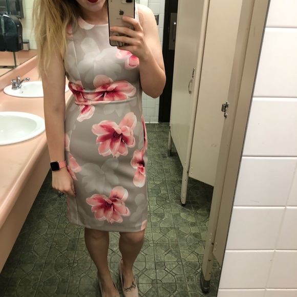 Calvin Klein floral dress - Picture 6 of 6